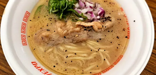 ラーメンEXPO 2025 完全無化調 麺匠彩どり.(愛知)のAdditive-free (no MSG) creamy ramen
