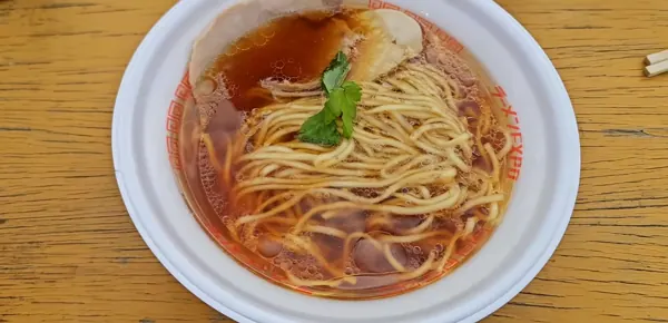 ラーメンEXPO 2025 らーめん餃子専門店 まんねん(大阪)のClear shoyu ramen (Umeda's famous 24-hour ramen & gyoza shop)