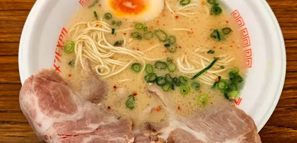 ラーメンEXPO 2025 モヒカンらーめん(福岡)の極上豚骨 本気の窯焼きチャーシュー