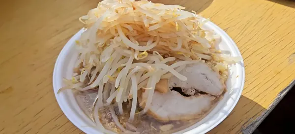 ラーメンEXPO 2025 ラーメン工藤(大阪)のドカ盛りラーメン
